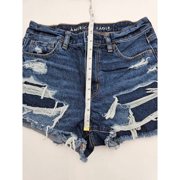 American Eagle Outfitter Women's 4 Dark Wash Strigid Cutoff Mom Jean Short - Picture 5 of 7